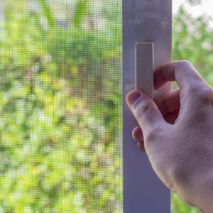 Lincoln Screen Door Installation