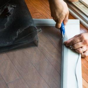 Lincoln Screen Door Repair